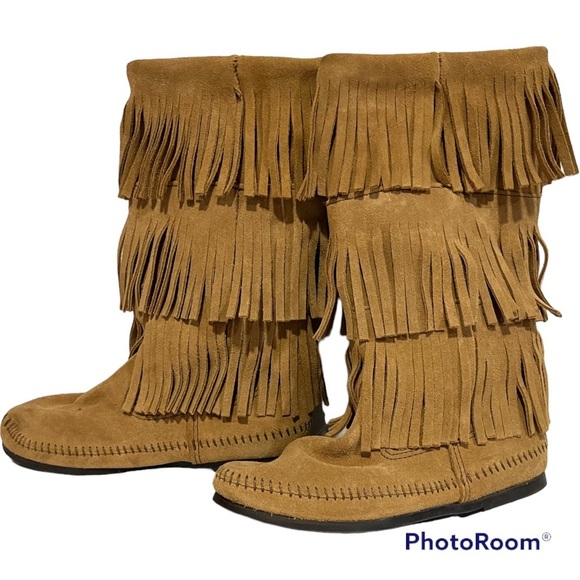 Minnetonka, Moccasin, Three Layer Fringe size 7 good condition - Picture 1 of 17